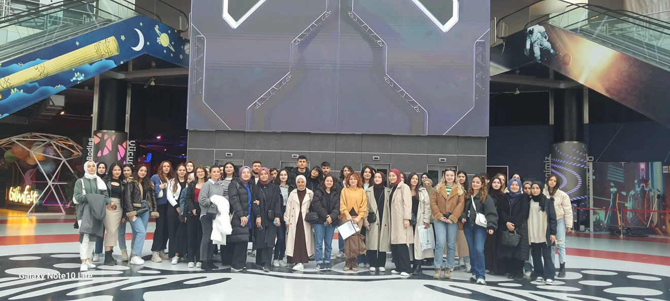 "Okul Dışı Öğrenme Ortamları" Dersi Kapsamında Konya Bilim Merkezine Gezi Düzenlendi