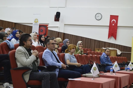 Mezun Oldum Peki Şimdi N'Olacak? Programı Gerekleştirildi