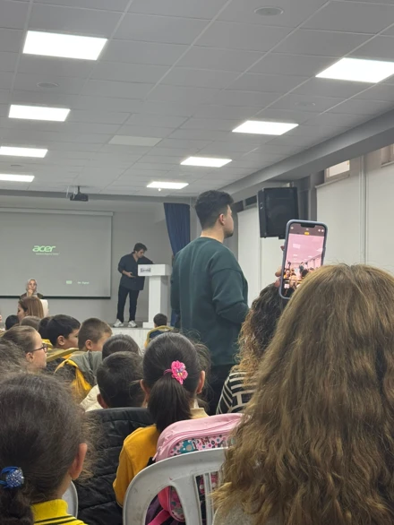 İlkokulda Fen Öğretimi dersi etkinliği