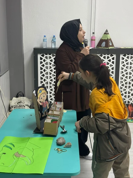 İlkokulda Fen Öğretimi dersi etkinliği