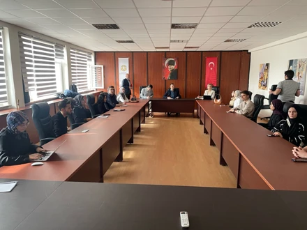 Öğrenci Temsilcileri ile Dekanlık Buluşması Gerçekleştirildi