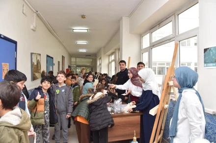 Sınıf Öğretmenliği Öğrencilerinden Dünya Su Günü'ne Özel Etkinlik