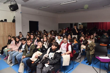 Sınıf Öğretmenliği Öğrencilerinden Dünya Su Günü'ne Özel Etkinlik