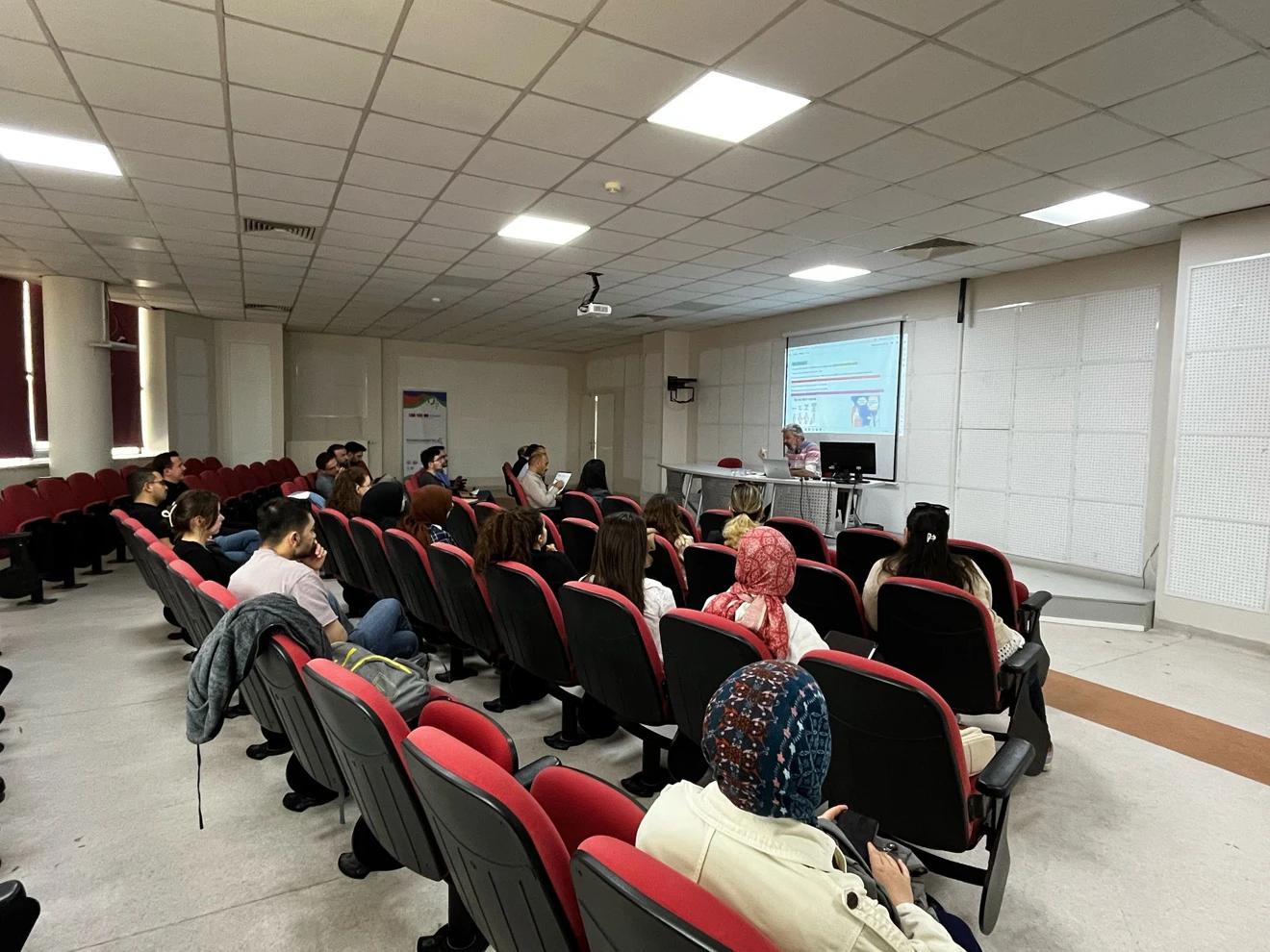 "Nitelikli Makale Yazımında Köşe Taşları" Eğitimi Düzenlendi