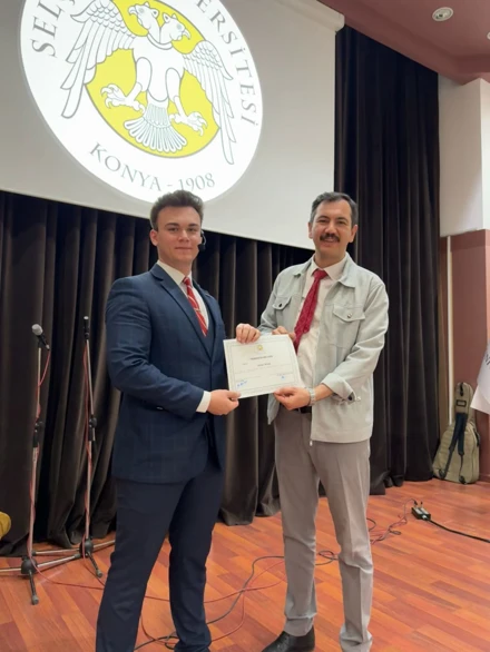 "Tayfun Korkmaz ile Ezgilerden Dizelere" adlı söyleşi gerçekleştirildi