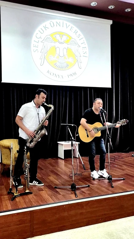 "Tayfun Korkmaz ile Ezgilerden Dizelere" adlı söyleşi gerçekleştirildi