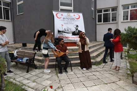 Selçuk Üniversitesi Eğitim Fakültesi’nde 19 Mayıs Coşkusu