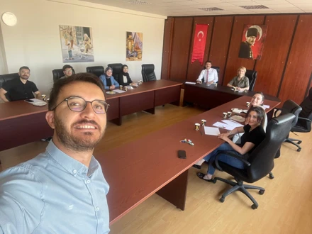 Fakültemiz Araştırma Görevlileri ile Dönem Sonu Değerlendirme Toplantısı Gerçekleştirildi