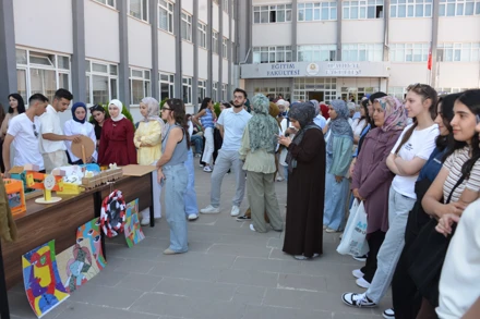 Eğitim Fakültesine Hoş Geldiniz: 1. Sınıf Öğrencilerimiz İçin Oryantasyon Etkinliği Gerçekleştirildi!