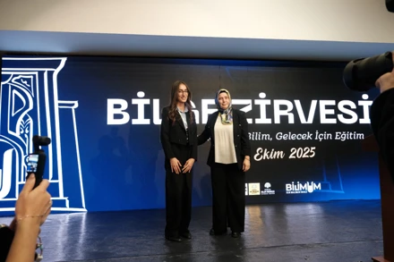 Tebrik: Öğrencimiz Güler Rojin Enzol "3 Dakikada Öğret" Yarışmasında Ödül Aldı!