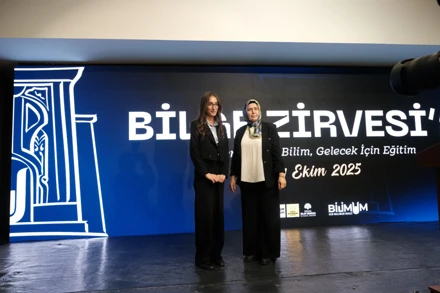 Tebrik: Öğrencimiz Güler Rojin Enzol "3 Dakikada Öğret" Yarışmasında Ödül Aldı!