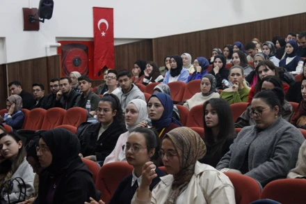 "Millî Eğitim Akademisi ve Akademi Giriş Sınavı (MEB-AGS)" konulu seminer gerçekleştirildi!