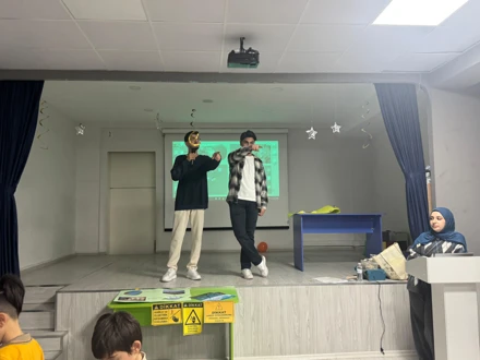 İlkokulda Fen Öğretimi Dersi Kapsamında Okul–Üniversite İş Birliğiyle Etkileşimli Fen Etkinlikleri