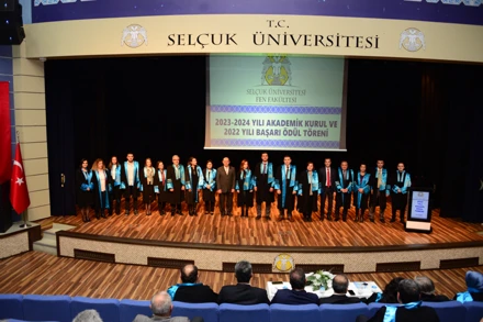 Selçuk Üniversitesi Fen Fakültesinde ‘Akademik Kurul ve Başarı Ödül Töreni’