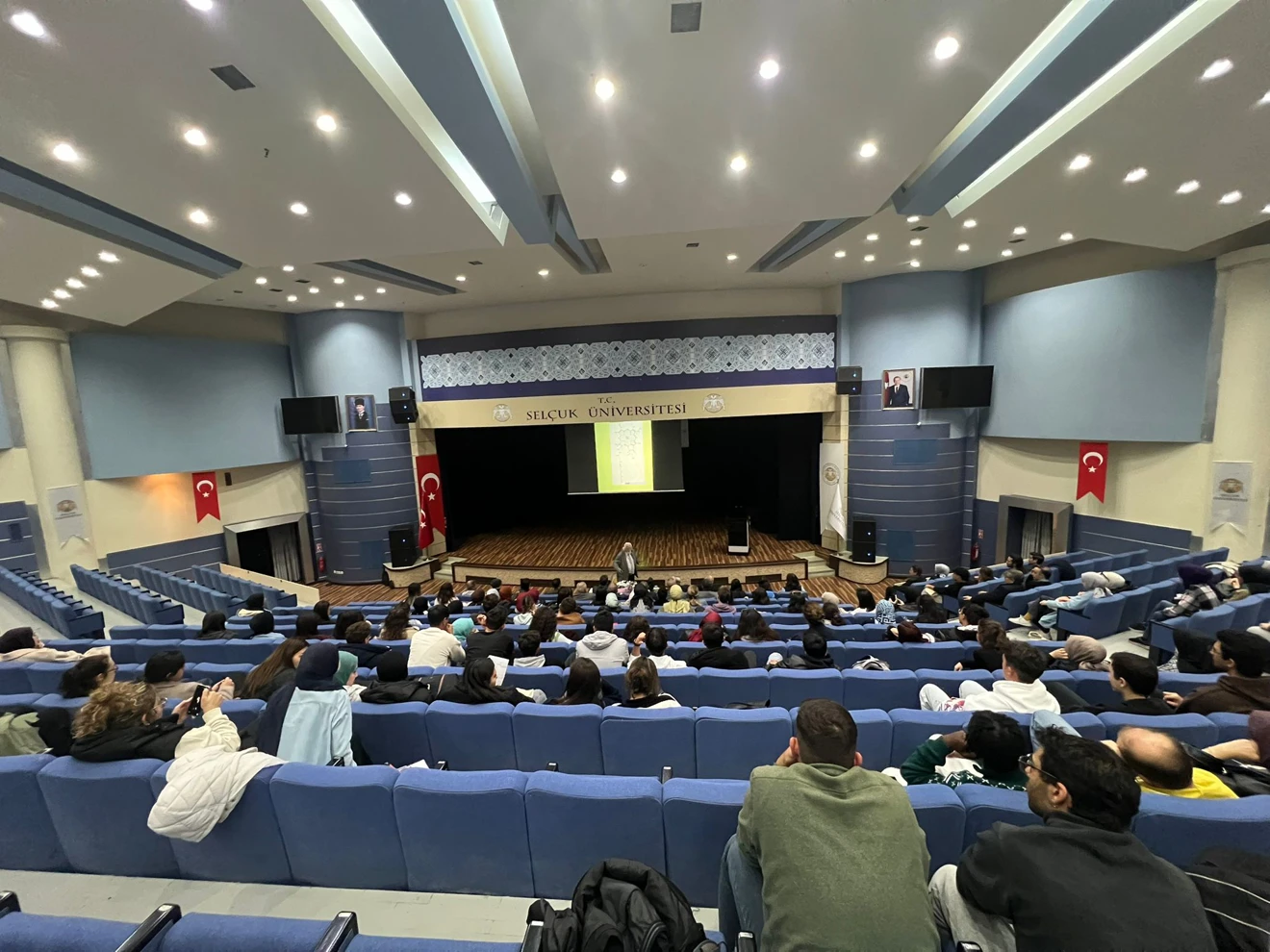 Renklerin Dansı Semineri Gerçekleşti