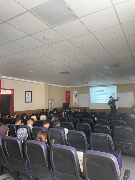 Fen Fakültesi’nde "Bağımlılıkla Mücadele" Etkinliği Düzenlendi