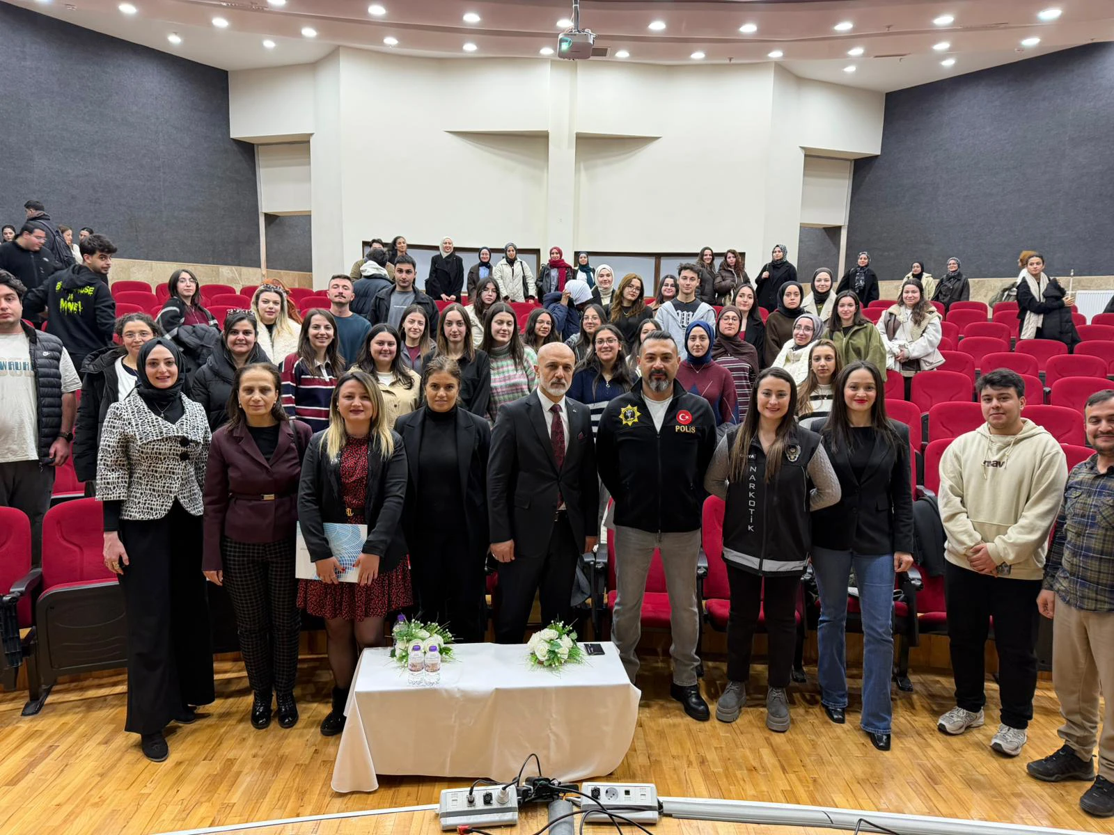 Narko Gençlik Eğitimi Düzenlendi