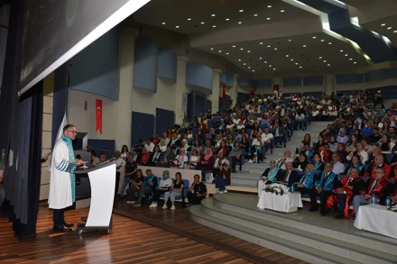 LİSANSÜSTÜ EĞİTİM ENSTİTÜ ÖDÜLLERİ SAHİPLERİNİ BULDU