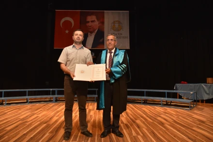 LİSANSÜSTÜ EĞİTİM ENSTİTÜ ÖDÜLLERİ SAHİPLERİNİ BULDU