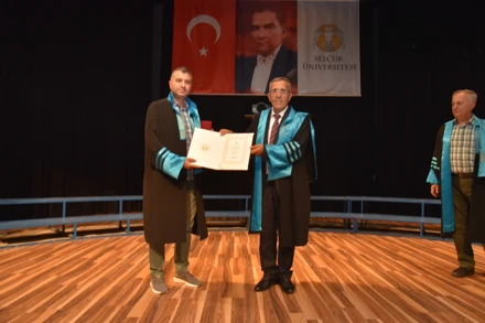 LİSANSÜSTÜ EĞİTİM ENSTİTÜ ÖDÜLLERİ SAHİPLERİNİ BULDU