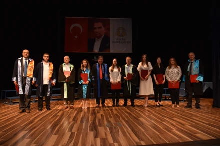 LİSANSÜSTÜ EĞİTİM ENSTİTÜ ÖDÜLLERİ SAHİPLERİNİ BULDU