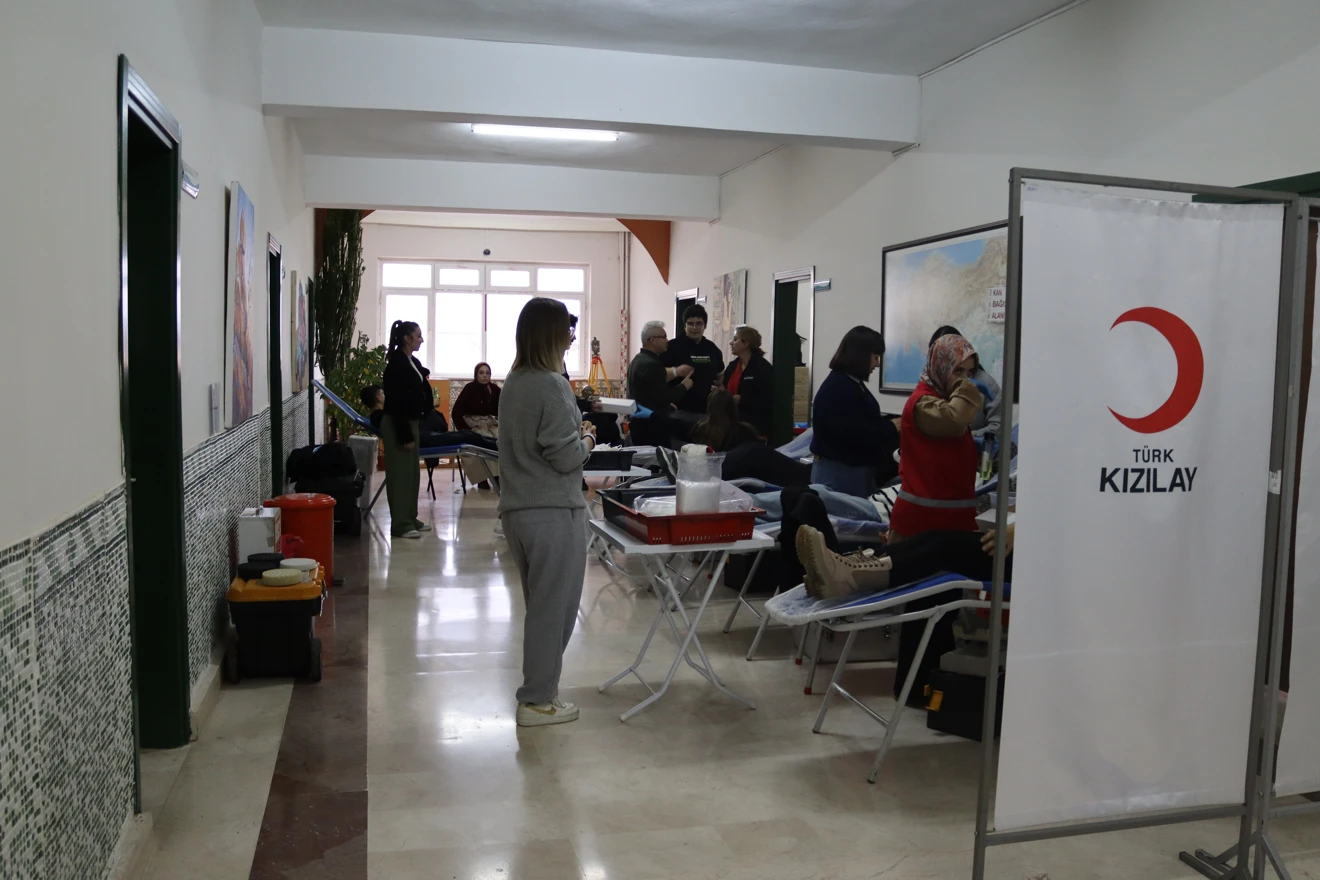 Güneysınır MYO’da Kızılay’a Kan Bağışı Kampanyası Yoğun Katılımla Gerçekleştirildi