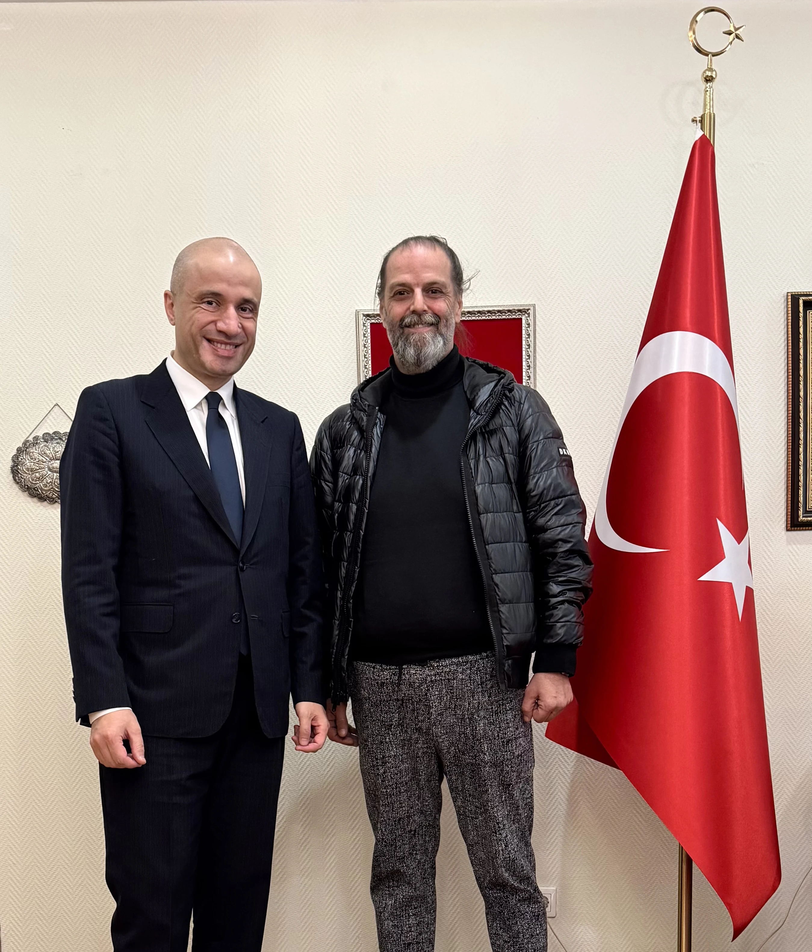 Selçuk Üniversitesi Güzel Sanatlar Fakültesi Heykel Bölümü Öğretim Üyesi Prof. Dr. Oğuz YURTTADUR Türk–Bulgar Yedi Tepeler Dostluk Sergisi'nde Yer Aldı.