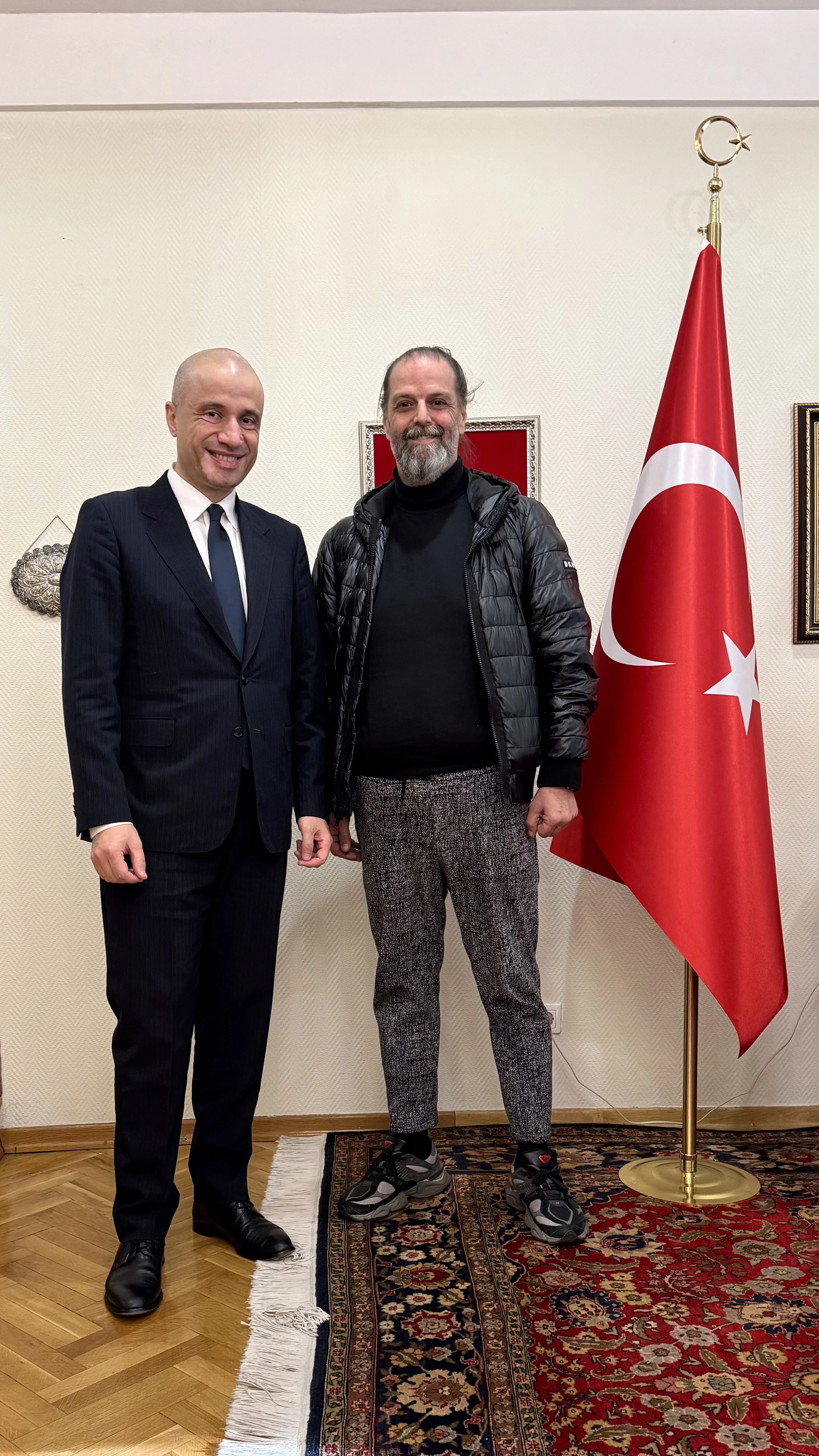 Selçuk Üniversitesi Güzel Sanatlar Fakültesi Heykel Bölümü Öğretim Üyesi Prof. Dr. Oğuz YURTTADUR Türk–Bulgar Yedi Tepeler Dostluk Sergisi'nde Yer Aldı.