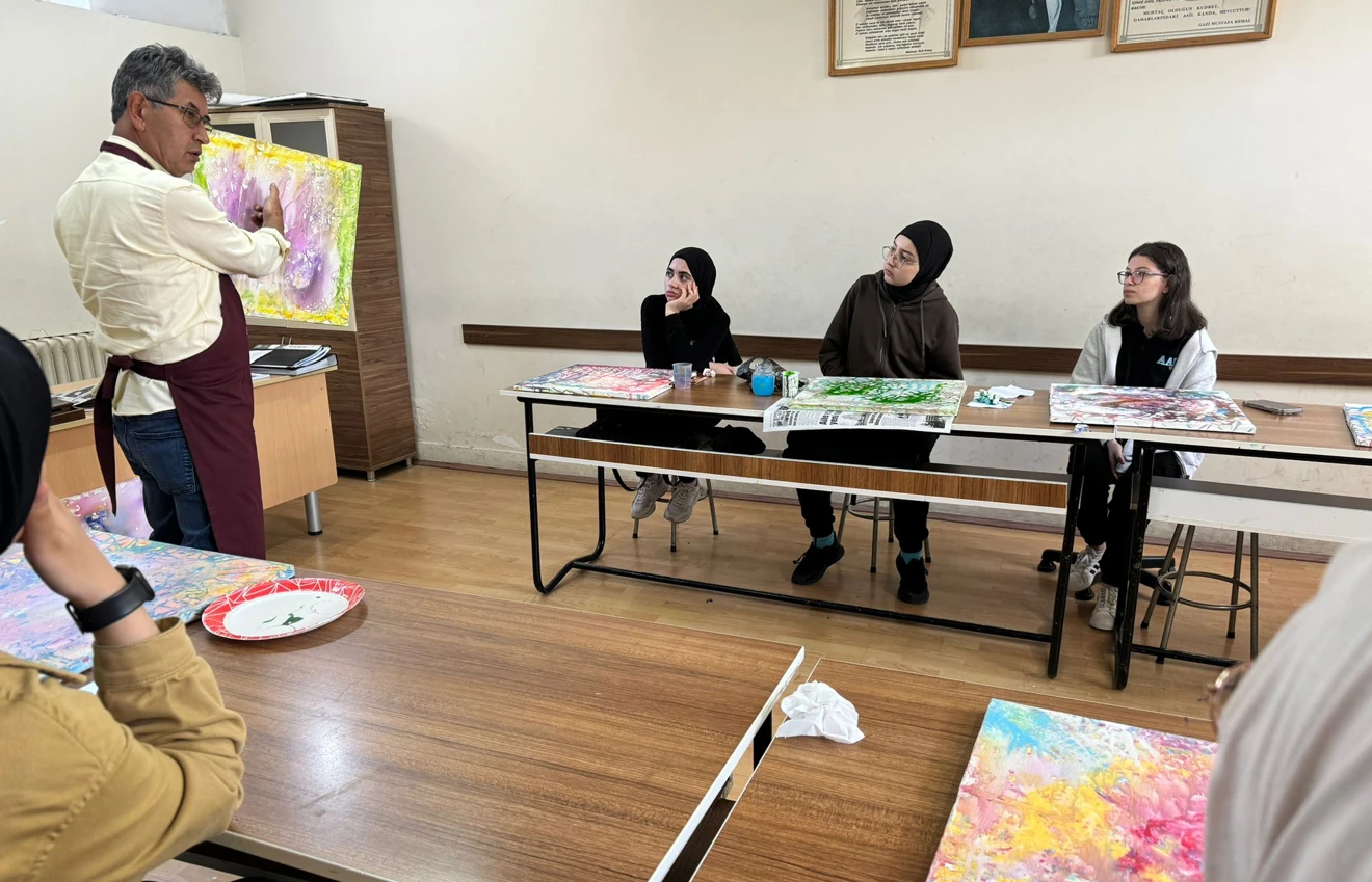 PROF. İBRAHİM ÇOBAN’DAN ATÖLYE UYGULAMA ÇALIŞMASI