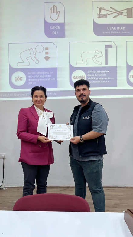 Hemşirelik Fakültesi’nde “Afet Yönetimi ve Deprem Farkındalığı” Programı düzenlendi