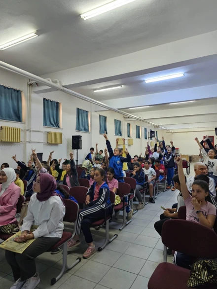 Hemşirelik Fakültesi Öğrencilerimiz tarafından 17 Mayıs Uluslararası Geri Dönüşüm Günü’nde “Çevre ve Sıfır Atık Farkındalığı” programı düzenlendi.