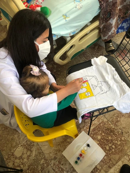 Fakülte Öğrencilerimiz tarafından “Lösemili Çocuklara Moral Etkinliği” düzenlendi. 