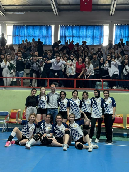 28. Spor Şenlikleri Kadın Öğrenci Voleybol Müsabaka Sonucu