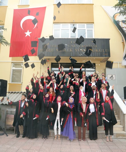 Huğlu MYO 2022-2023 Mezuniyet Töreni