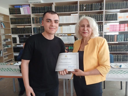 Başarılı Öğrencilerimize Teşekkür Belgesi Takdim Edildi.