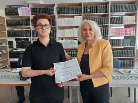 Başarılı Öğrencilerimize Teşekkür Belgesi Takdim Edildi.