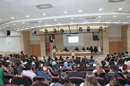 "TÜBİTAK 2209 A/B Üniversite Öğrencileri Destek Projeleri Proje Yazma Eğitimi“ Konulu Konferans Gerçekleştirildi.