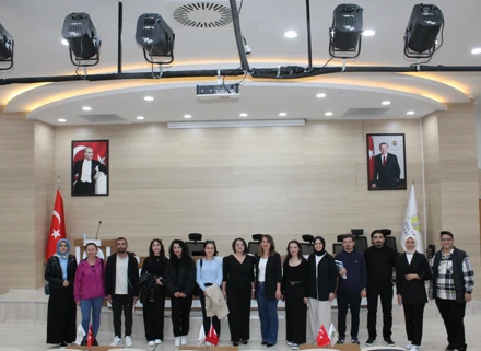 "TÜBİTAK 2209 A/B Üniversite Öğrencileri Destek Projeleri Proje Yazma Eğitimi“ Konulu Konferans Gerçekleştirildi.