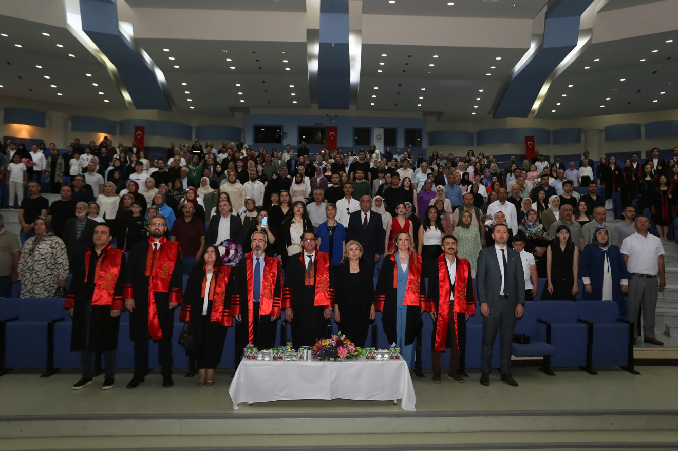 Fakültemiz 2024-2025 Yılı Mezuniyet Töreni Yapıldı.