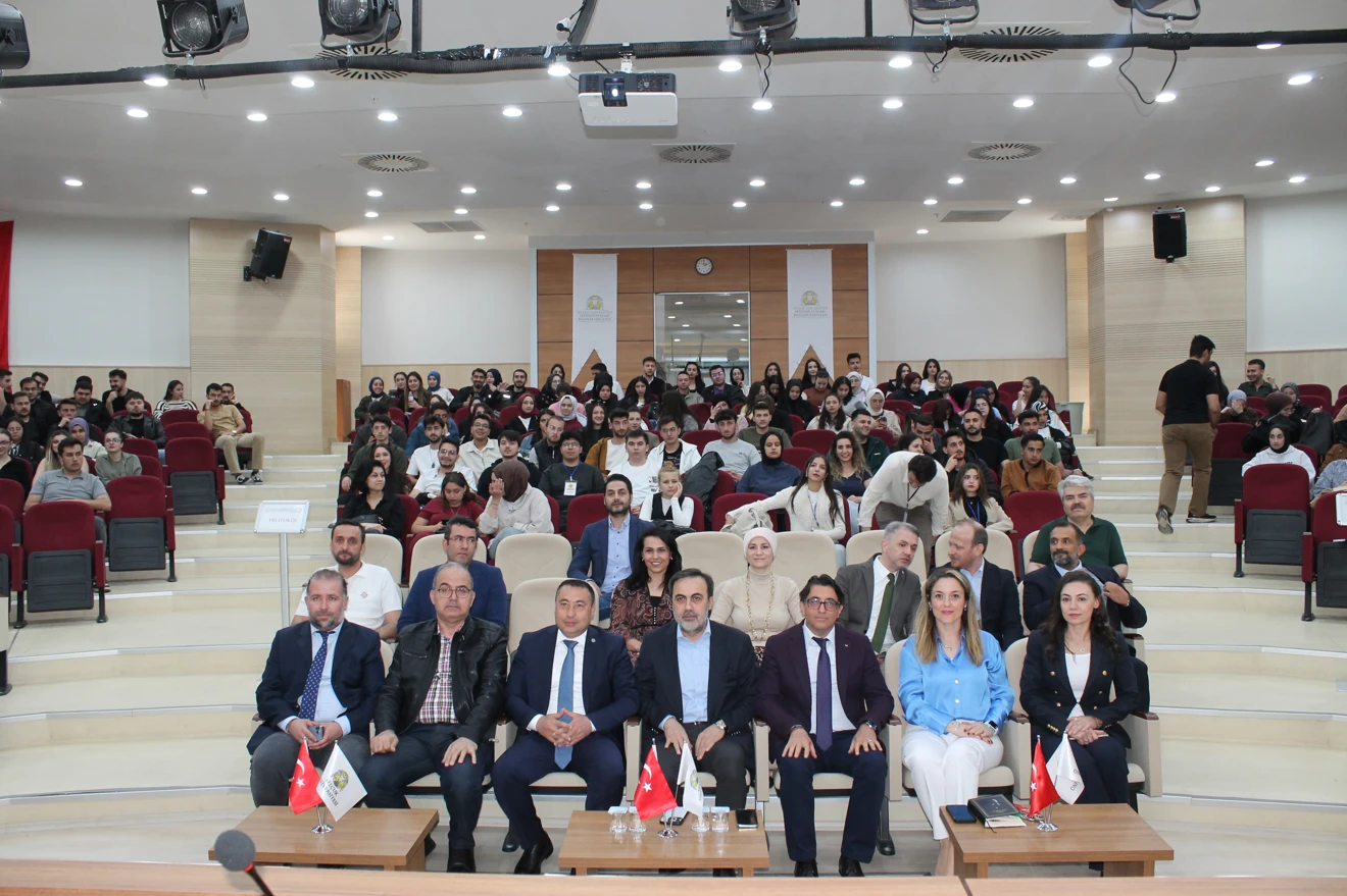 "Uluslararası Ticarette Güncel Gelişmeler" Konulu Konferans Yapıldı.