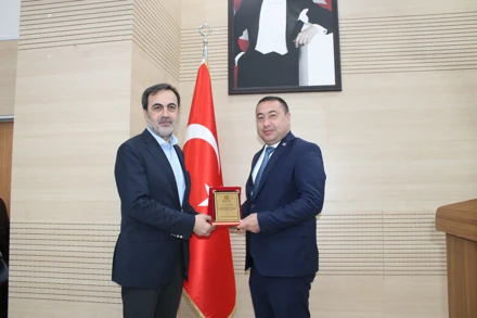 "Uluslararası Ticarette Güncel Gelişmeler" Konulu Konferans Yapıldı.