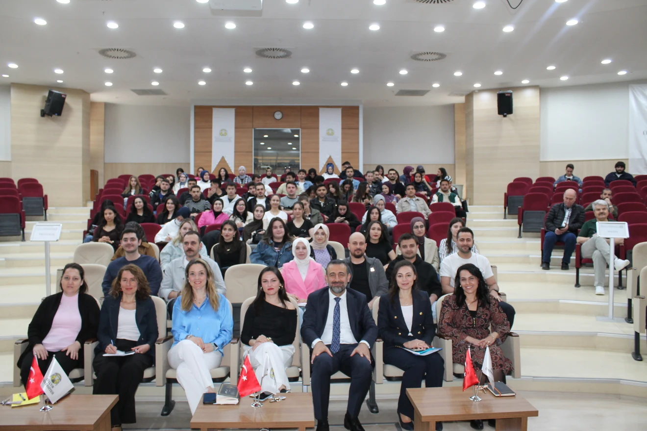 "Sosyal Bilimlerde Yapay Zeka Akademik Çalışma, Etik Kullanım ve Üretken Yapay Zeka Araçları" Konulu Konferans Gerçekleştirildi.