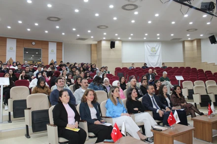 "Sosyal Bilimlerde Yapay Zeka Akademik Çalışma, Etik Kullanım ve Üretken Yapay Zeka Araçları" Konulu Konferans Gerçekleştirildi.