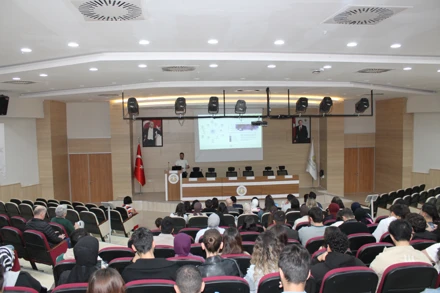 "Sosyal Bilimlerde Yapay Zeka Akademik Çalışma, Etik Kullanım ve Üretken Yapay Zeka Araçları" Konulu Konferans Gerçekleştirildi.