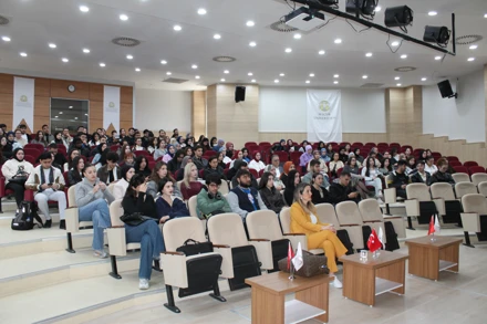 "İletişim ve Ruh Sağlığı Sosyal İlişkilerin Psikolojik Etkileri" Konulu Eğitim Verildi.