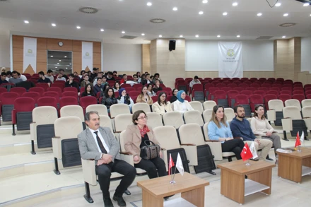 "Dijitalleşme, Siber Savaşlar ve Uluslararası Güvenlik“ Konulu Seminer Gerçekleşti.