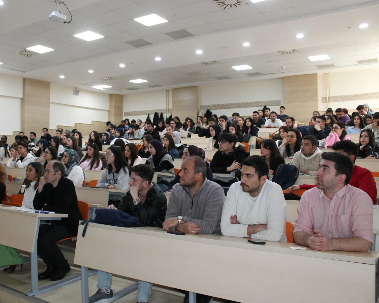 "Ekonomi Söyleşileri 3 - Ekonomik Büyüme“ Konulu Söyleşi Yapıldı.