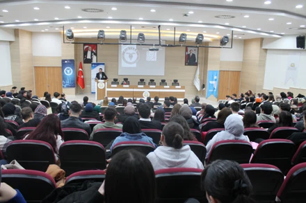  "Finteka Kariyer Zirvesi“ Konulu Konferans Gerçekleşti.