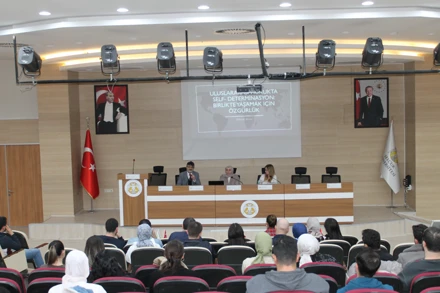 "Uluslararası Hukukta Self-Determinasyon: Birlikte Yaşamak İçin Özgürlük“ Konulu Seminer Yapıldı.