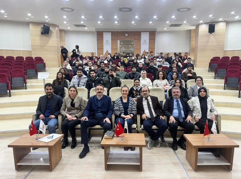 "Kariyer Tecrübe Paylaşımı“ Konulu Seminer Gerçekleşti.